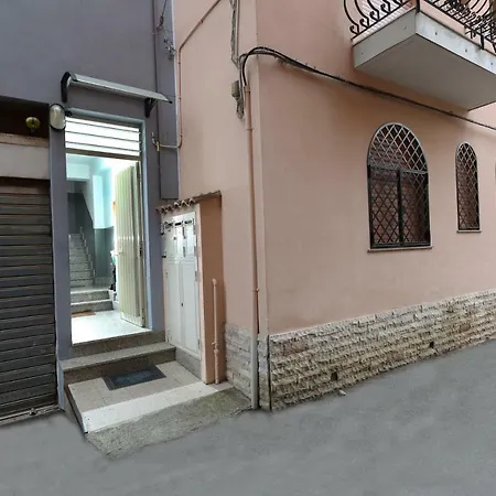 Tyttyhouse Apartamento Giardini-Naxos
